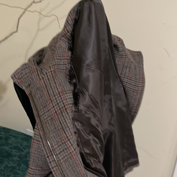 Wool lined jacket with hood - Picture 3 of 4